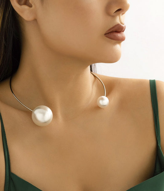 Jewelry Simple Geometric Imitation Pearl Necklace Female Personality Metal Stitching Ball Collar Necklace