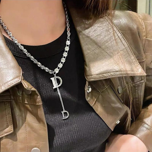 The same micro-inlaid zircon letter D necklace autumn and winter femininity personality all-match light luxury titanium steel sweater chain