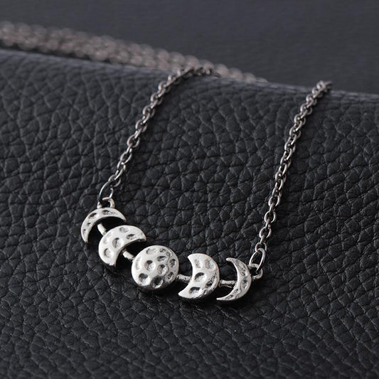 Fashion creative total lunar eclipse necklace personalized crescent moon pendant summer clavicle chain jewelry