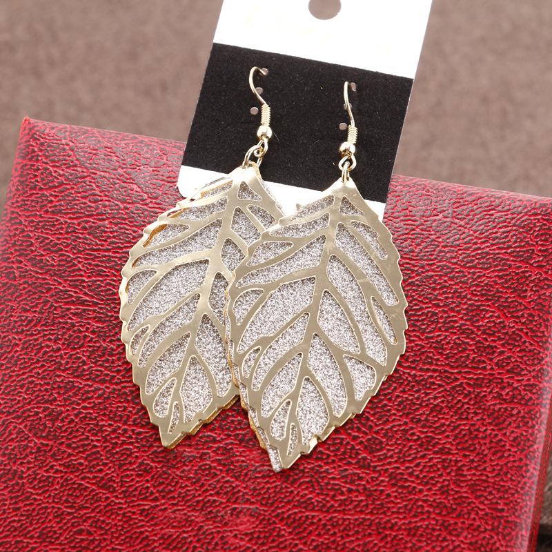 Hot Jewelry Small Leaf Earrings Female Oval Earrings