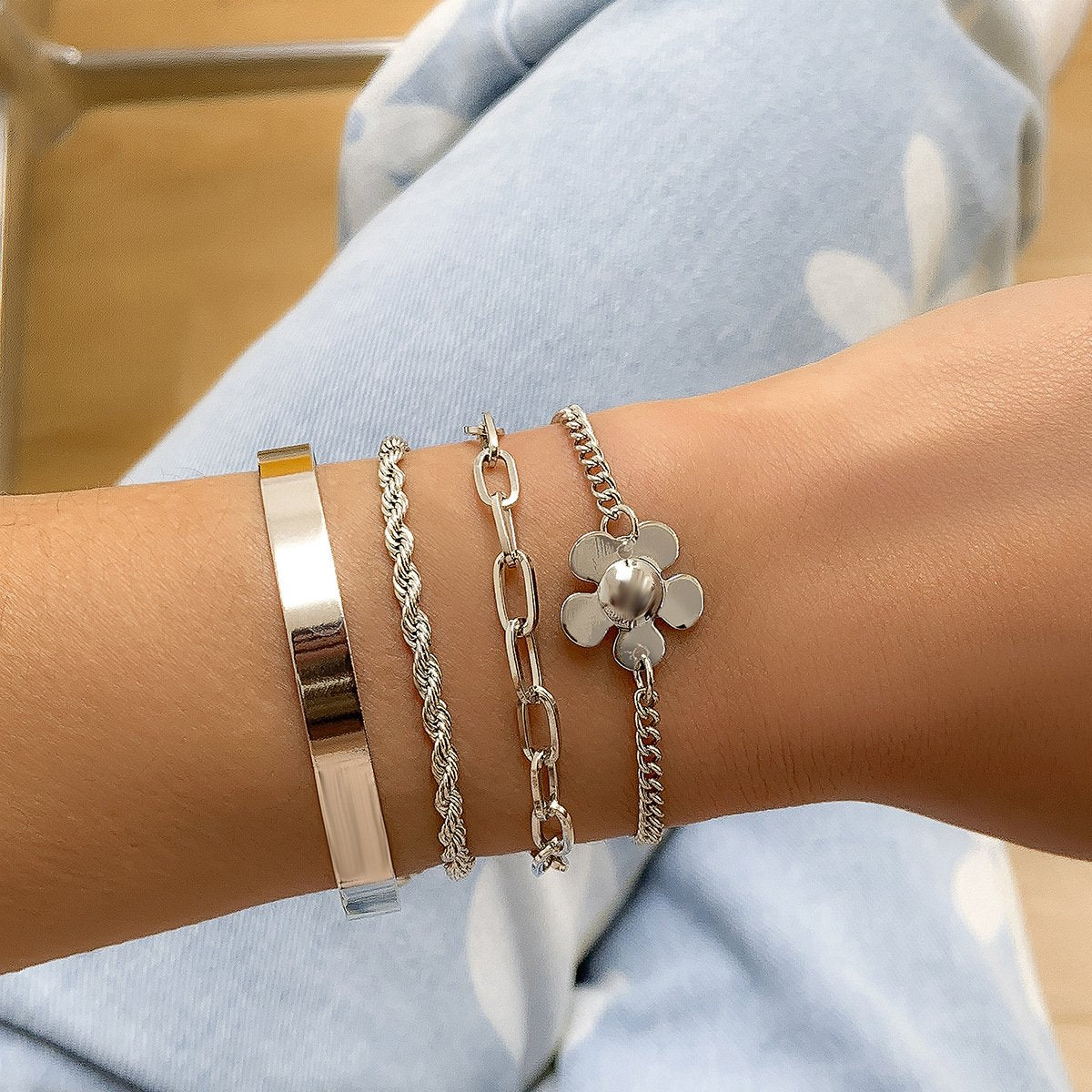 Simple Metal Flower Bracelet Set Hip Hop Niche Geometric Twist Chain Bracelet Bracelet