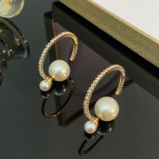 Exaggerated diamond-encrusted pearl earrings women's fashion light luxury niche design geometric big earrings net red earrings trend
