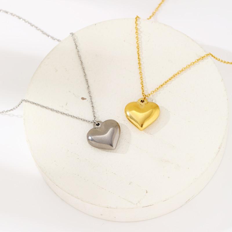 Love necklace ins design sense retro love collarbone chain female