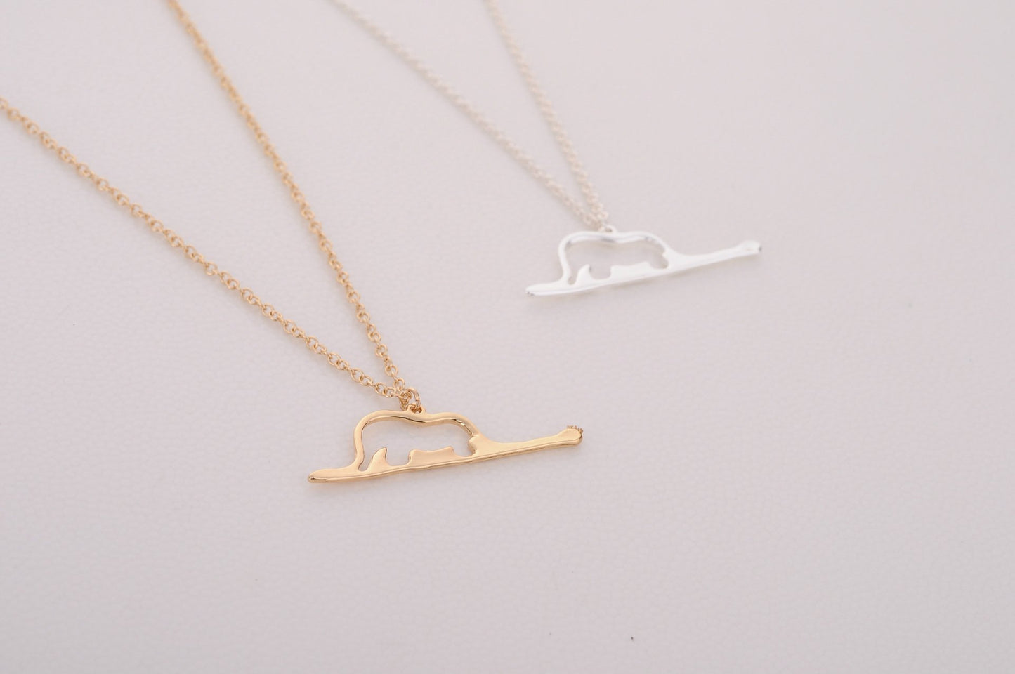 Jewelry Fashion Snake Belly Elephant Pendant Necklace Lucky Elephant Cutout Pendant