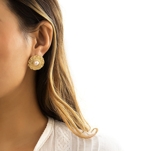 Jewelry French retro micro-inlaid pearl temperament earrings small fragrance irregular simple earrings female