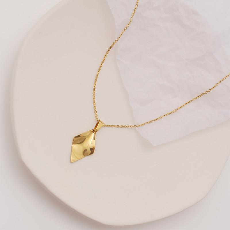 Retro Irregular Geometric Necklace Women's Rhombus Clavicle Chain