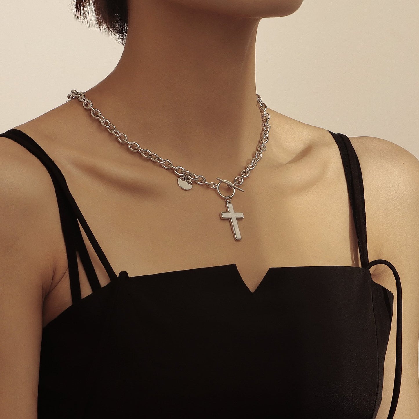 Jewelry punk exaggerated thick chain cross white mother-of-pearl pendant necklace female high-end clavicle chain