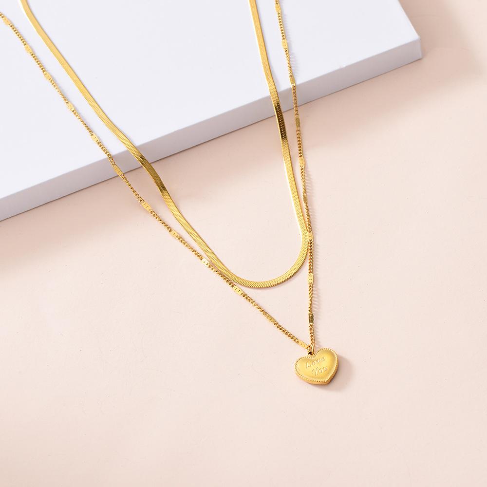 Minority Light Luxury Peach Heart Necklace Gold Plated Love Stainless Steel Pendant Necklace Heart Shaped Titanium Steel Clavicle Chain