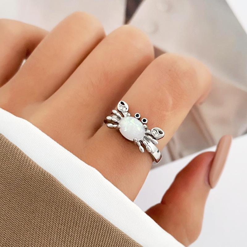 ins moonstone crab ring female fashion personality creative niche design diamond small crab index finger ring