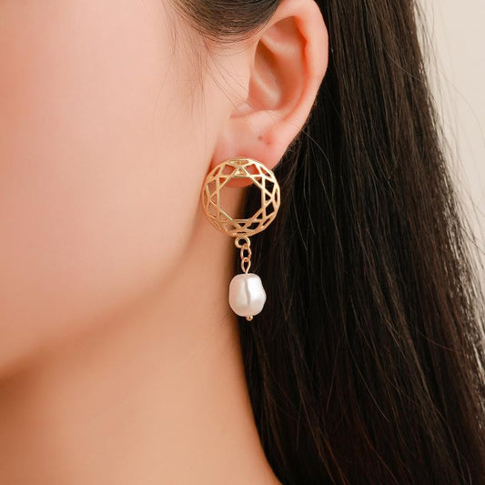 Earrings Round Mesh Hollow Pearl Women's Stud Earrings Personalized Geometric Earrings