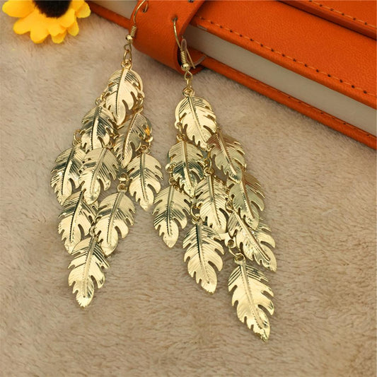Direct Supply Fashion Metal Sheet Banana Leaf Ladies Earrings Pop Earrings