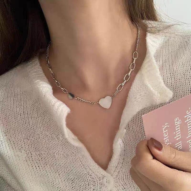 Jewelry Hip Hop Retro Heart Stitching Necklace Female Clavicle Chain Simple Temperament Sweater Accessories