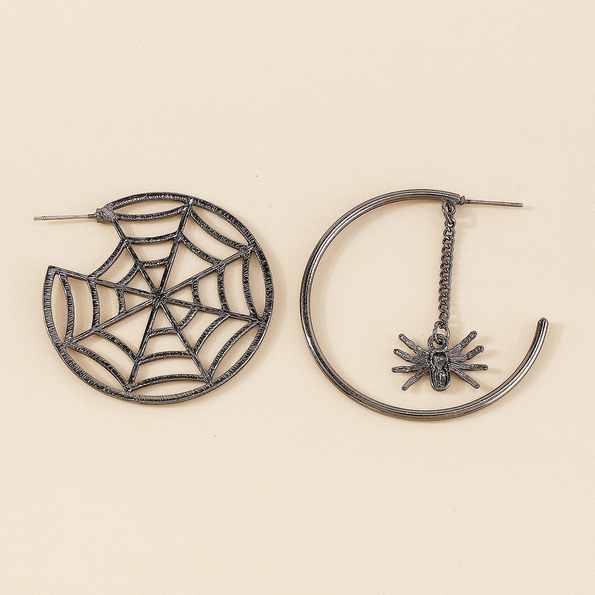 E115 Exaggerated Jewelry Female Halloween Asymmetrical Spider Web Earrings Vintage Old Metal Earrings