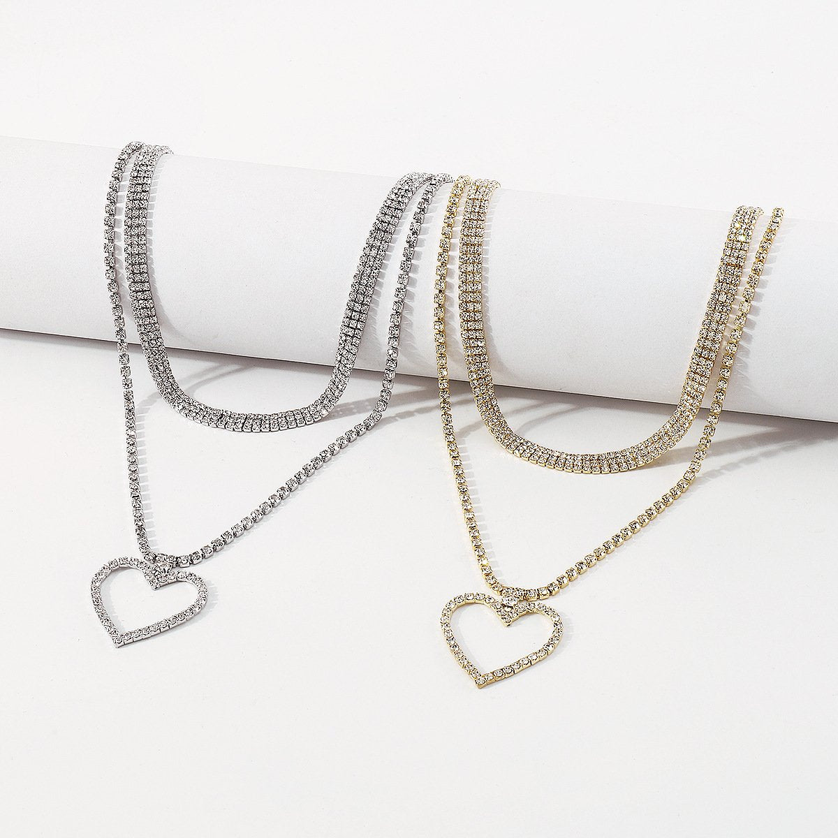 N1882 Light Luxury Sweet Geometric Love Necklace Rhinestone Claw Chain Temperament Minority Elegant Hong Kong Necklace