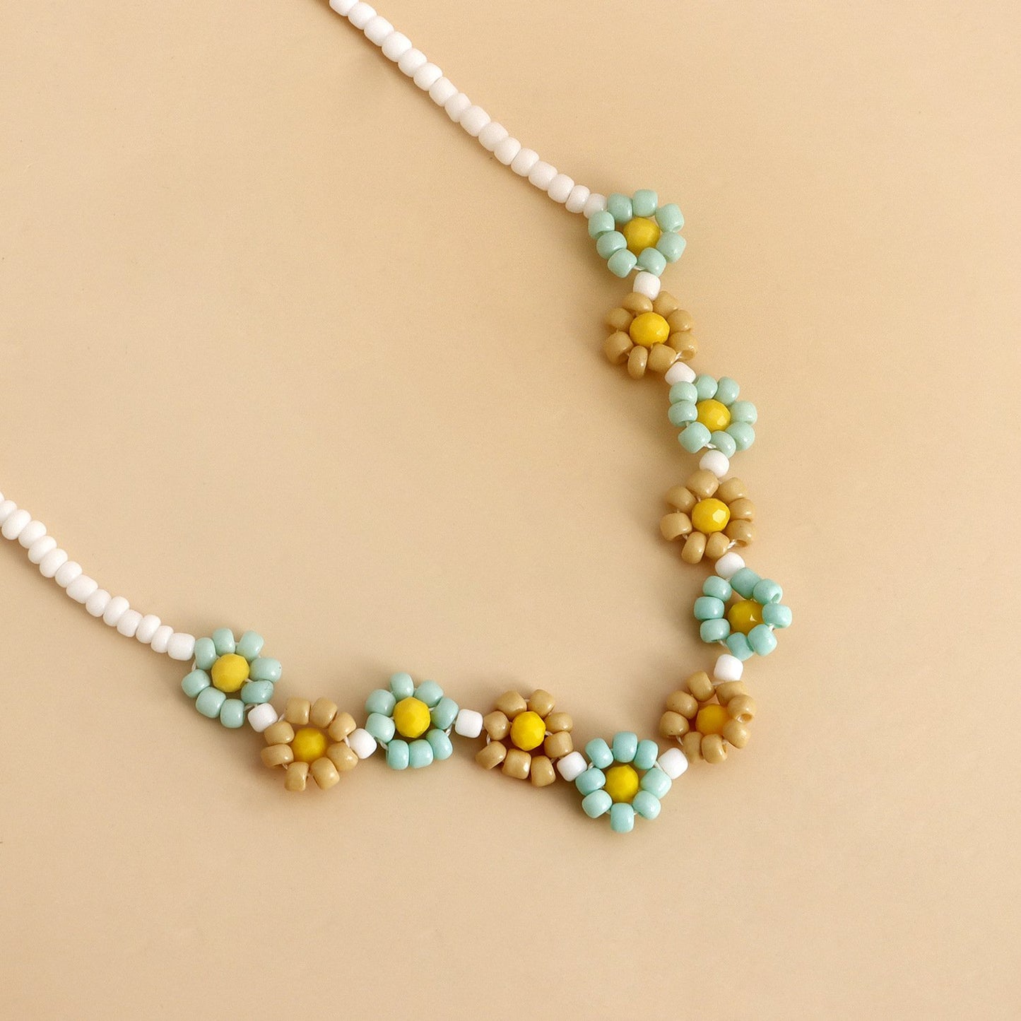 Jewelry Bohemian Daisy Contrast Color Beaded Necklace Retro Rice Bead Flower Clavicle Necklace Female
