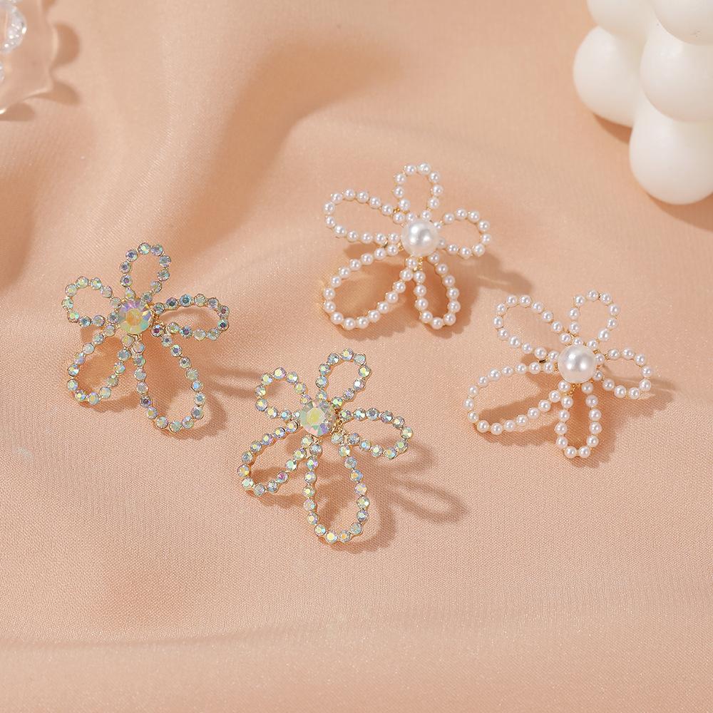 S925 Silver Needle Baroque Pearl Flower Earrings Simple Sweet Gradient Hollow Small Flower Earrings Cold Earrings