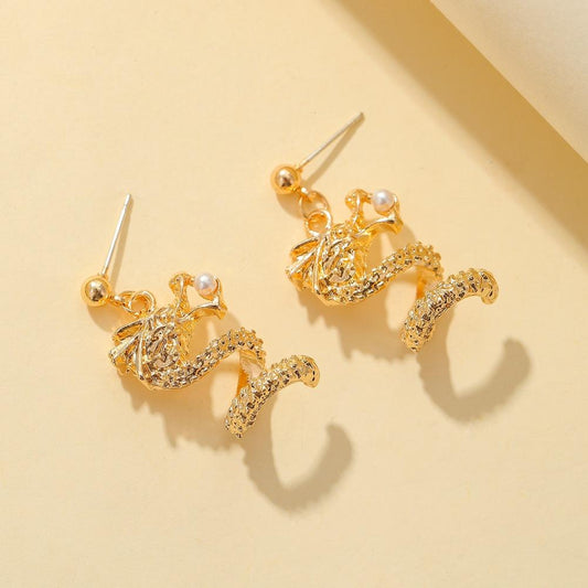 Jewelry fashion Chinese dragon earrings exaggerated metal carving three-dimensional dragon shape earrings earrings jewelry