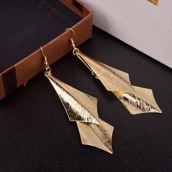 Baroque India Leaf Frosted Ladies Star Earrings