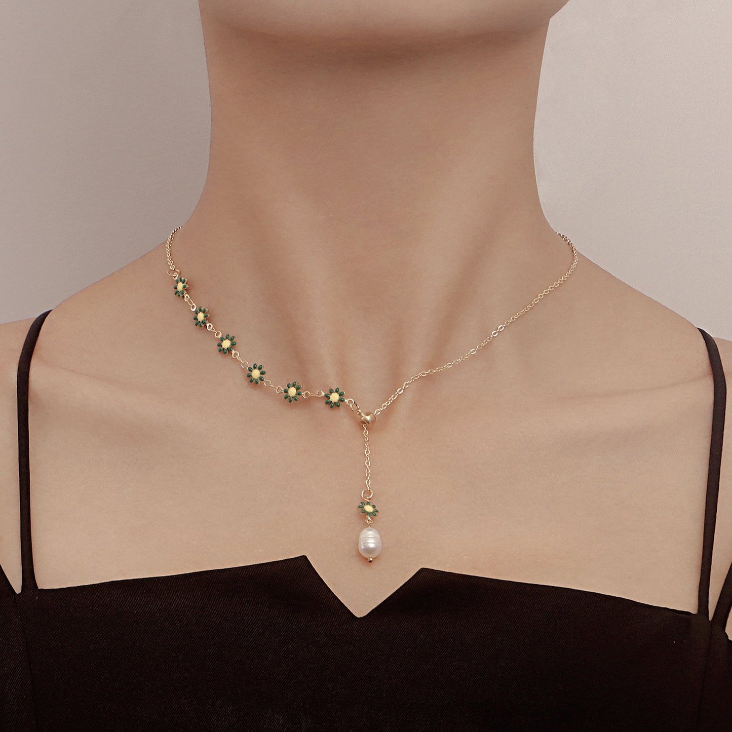 Jewelry Creative Flower Pearl Pendant Necklace Sweater Chain Women's Fashion Versatile Trendy Cool Simple Necklace