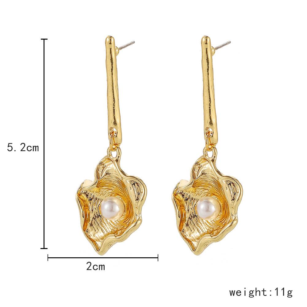 French Retro Irregular Shell Pearl Earrings Fashion Metal Simple Versatile Word Stud Earrings Women