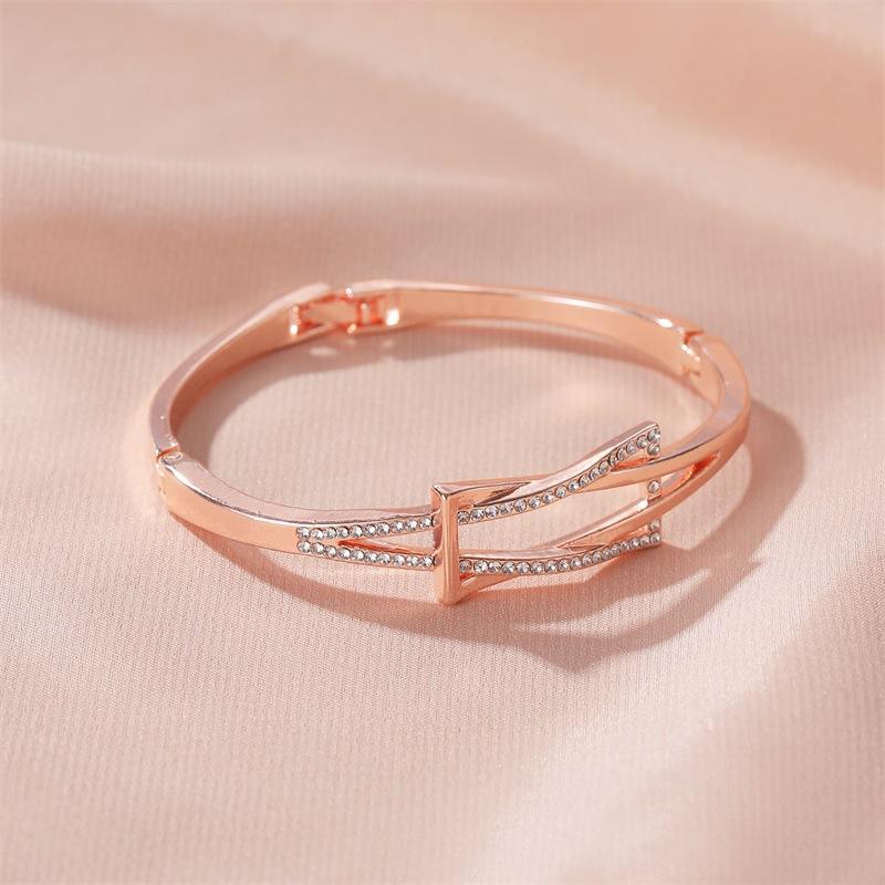 Jewelry Temperament Geometric Cross Bracelet Knotted Design Simple Commuting Diamond Bracelet