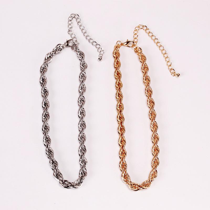 Jewelry Simple Single Layer Short Clavicle Necklace Women's Fashion Personality Geometric Twist Chain Necklace