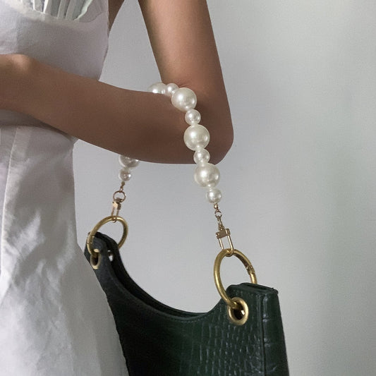 Temperament is simple and indifferent big pearl bag chain workplace fashion beaded metal handbag decoration