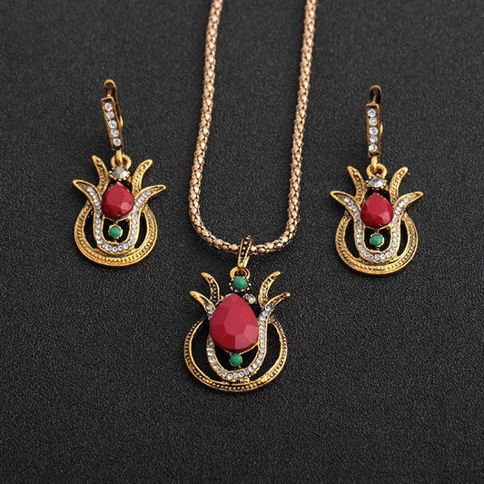 Fashion Vintage Alloy Diamond Necklace Drop Shaped Gemstone Earrings Three-Piece Set Jewelry