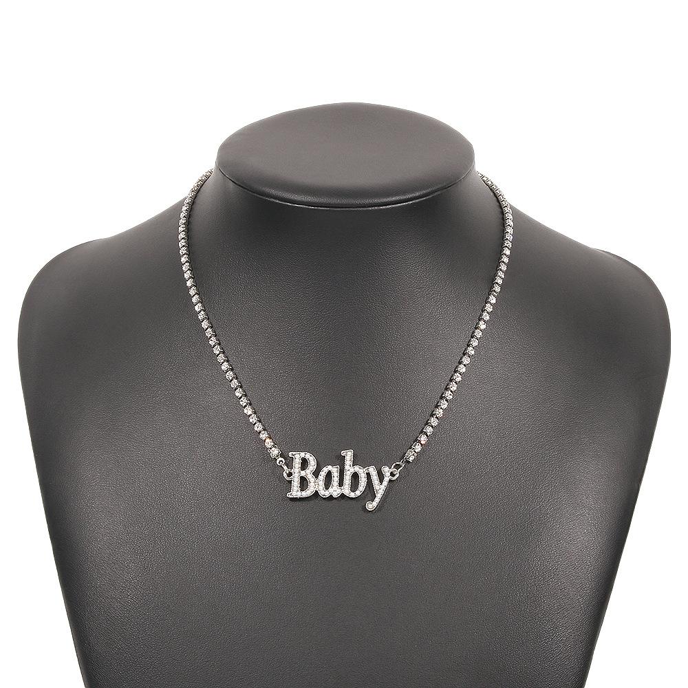 N927 cold fashion simple necklace imitation pearl claw chain small fragrance necklace baby letter geometric pendant