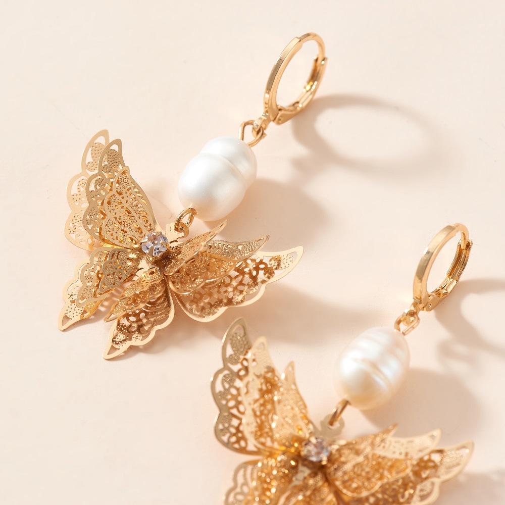Niche fashion metal hollow multi-layer butterfly earrings temperament baroque freshwater pearl earrings women