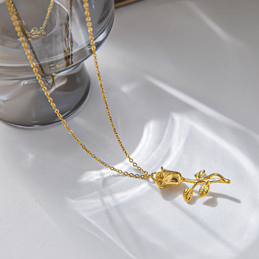 INS fashion furnace vacuum-plated 18K gold titanium steel three-dimensional rose necklace female Mother's Day gift