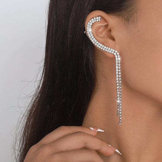 E1584 Internet celebrity fairy stream earrings decorated with sweet and cool rhinestone temperament elegant and indifferent niche earrings