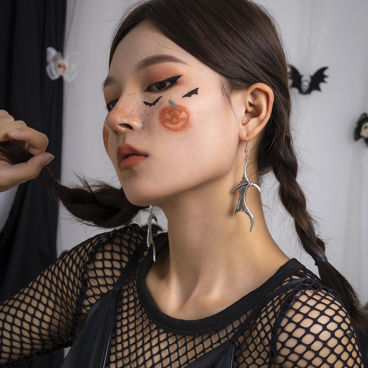 Jewelry Dark Sweet Cool Bat Wing Earring Female Creative Old Halloween Personality Earrings