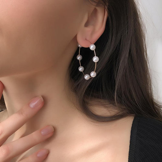E9429 Geometric Pearl Earrings Temperament Pearl Circle Earrings Exaggerated Cold Simple Sweet Earrings