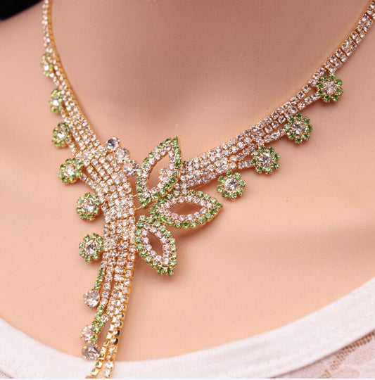 Fashion Lady Butterfly Diamond Earrings Necklace Set Shiny Flower Set Chain Jewelry