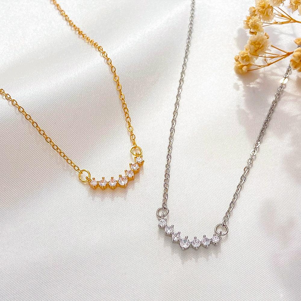 Ins Simple Diamond Necklace Female Retro Fashion Niche Design Curved Pendant Clavicle Chain Temperament Necklace
