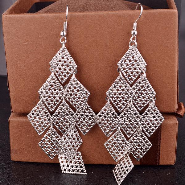 Long Hollow Rhombus Metal String Earrings Fashion Sequin Earrings