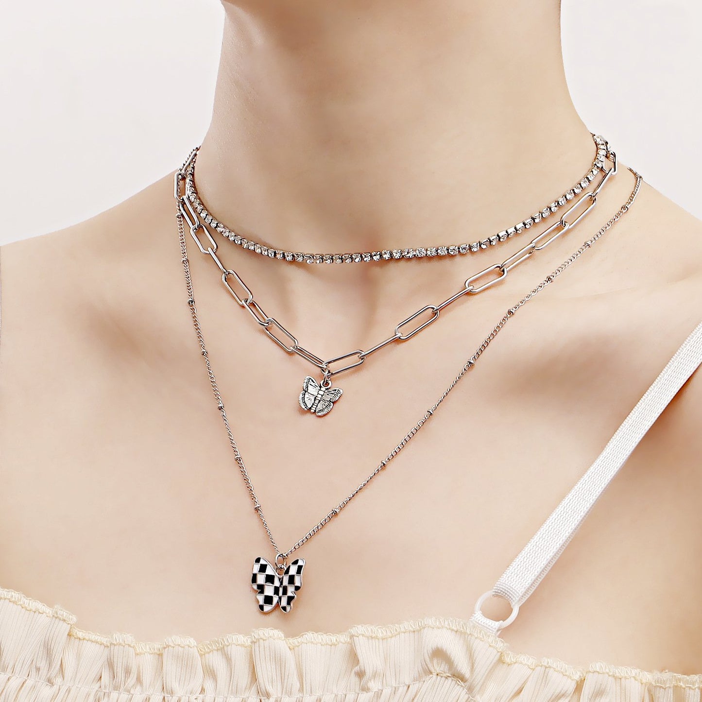 Jewelry Black and White Grid Butterfly Claw Drill Set Necklace Women's Street Shooting Exaggerated Butterfly Clavicle Chain Necklace