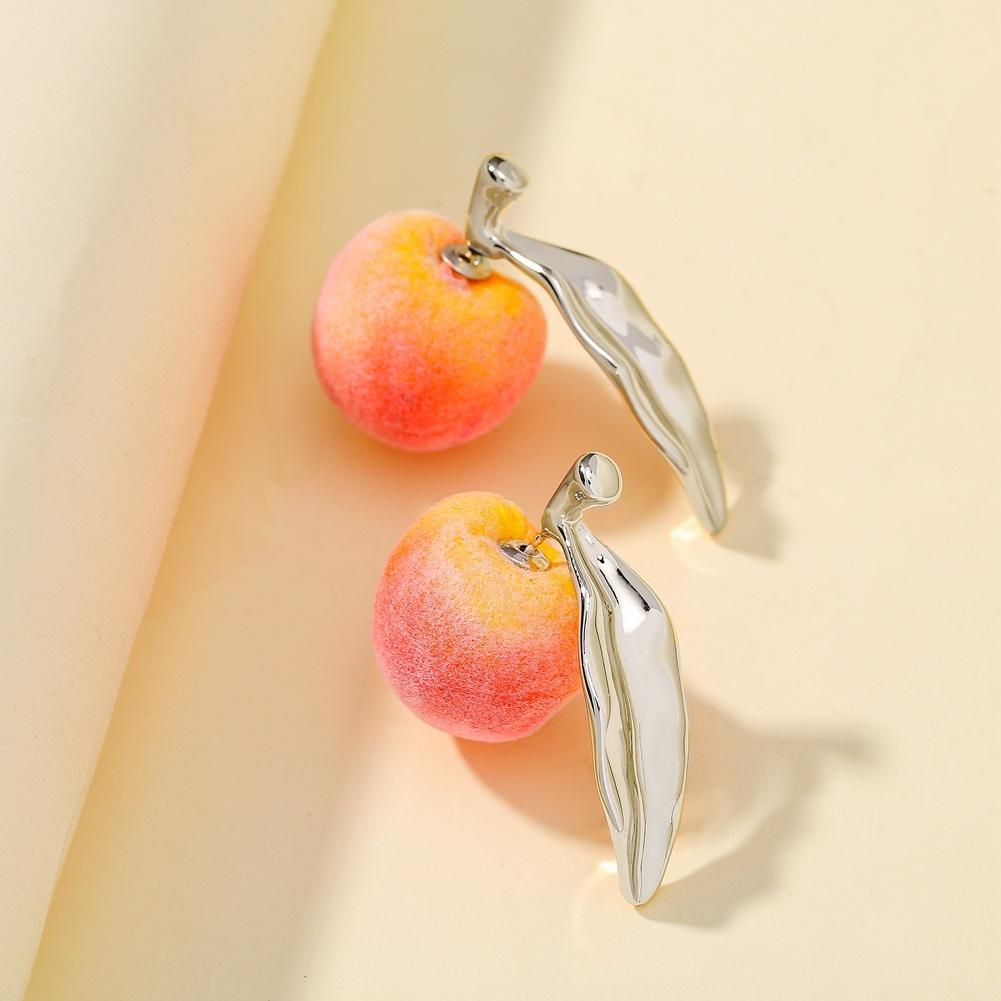 Fashion Peach Yang Mi same style earrings pink and tender fruit peach girl earrings Chunna jewelry