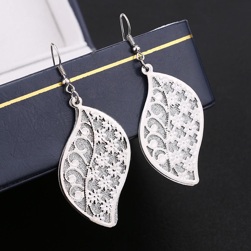 Indian Baroque Retro Hollow Leaf Ladies Earrings Multilayer Frosted Earrings