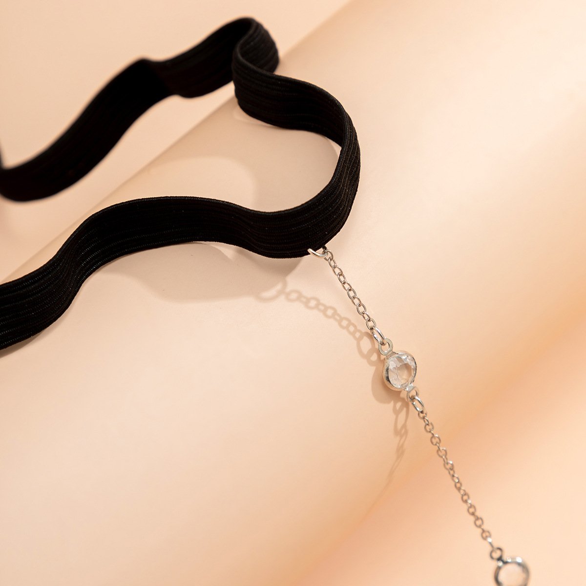 Jewelry Versatile Temperament Beach Chain Body Chain Simple Zircon Tassel Elastic Thigh Chain Female