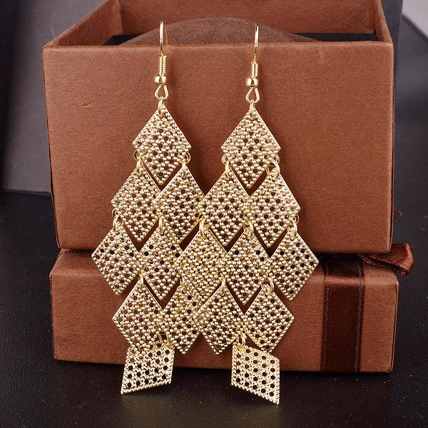 Long Hollow Rhombus Metal String Earrings Fashion Sequin Earrings