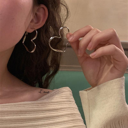 Exaggerated Big Love Earrings Female Niche Design High-end Stud Earrings Fashion Versatile Ear Jewelry 925 Silver Needle