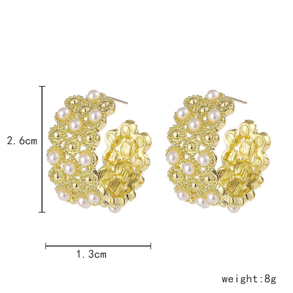 Fashion Metal Pearl Earrings French Baroque Retro C Shape Hollow Out Earrings For Ladies