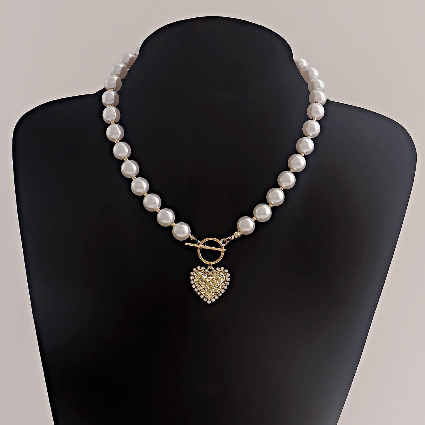 Jewelry ins acrylic pearl necklace love pendant necklace female hot girl niche design sense