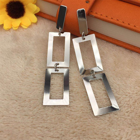 Simple fashion mouth-shaped metal sequin earrings ladies earrings girl heart night Christmas gift earrings hair