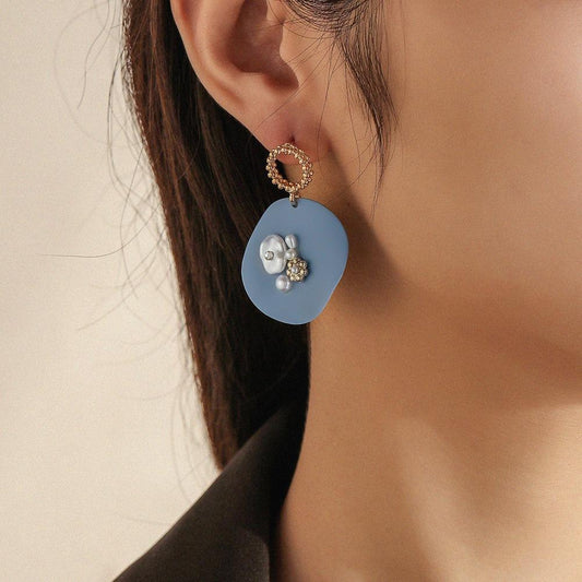Irregular geometric round shell inlaid pearl flower earrings niche simple temperament earrings retro trendy accessories