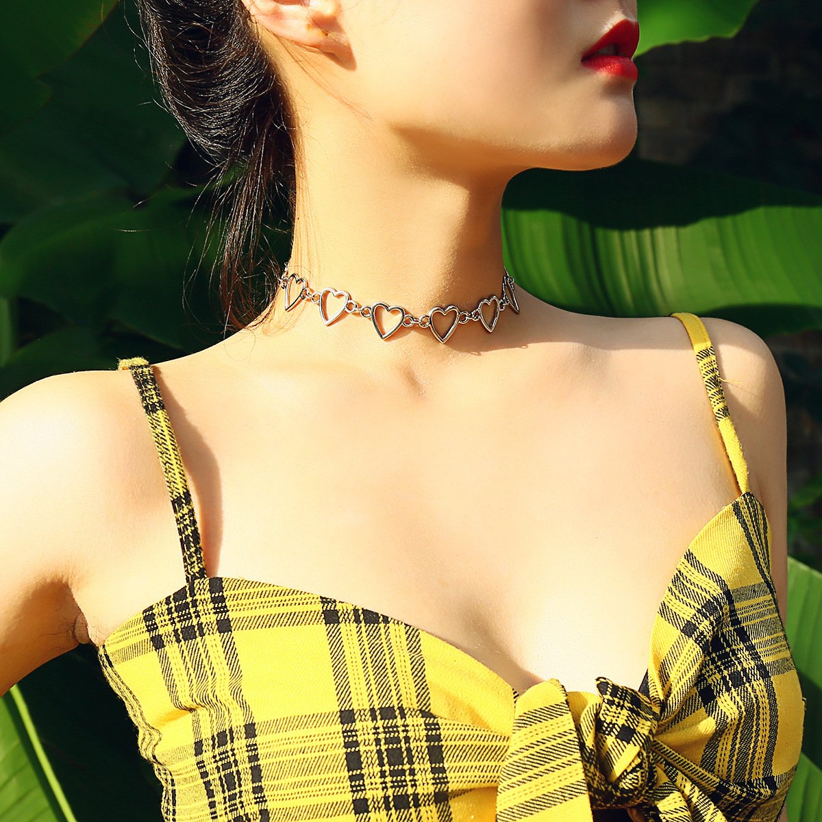 Jewelry Love Necklace Geometric Necklace Women Simple Heart Shaped Hollow Chain Love Necklace Women
