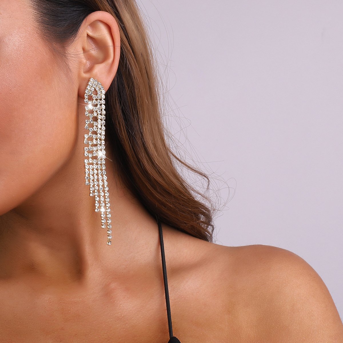 E1478 Fashion Modern Sexy Geometric Earrings Rhinestone Shining Tassel Earrings Light Luxury Dinner Earrings