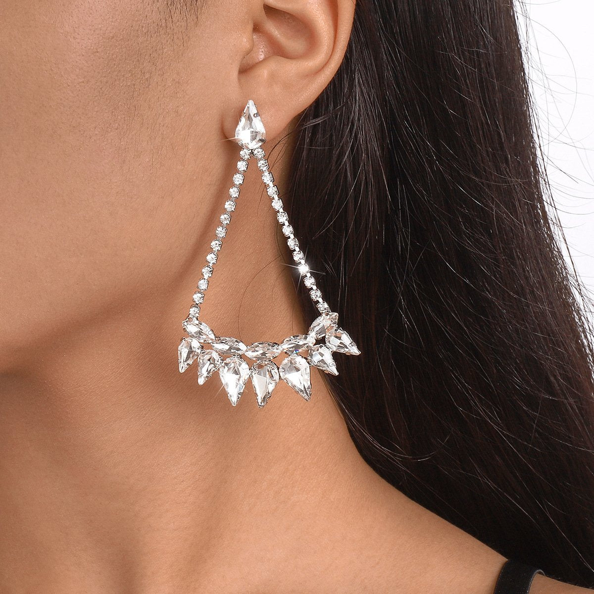 E1631 Jewelry Simple Water Drop Diamond Light Luxury Earrings Women's Geometric Exaggerated Elegant Gentle Earrings